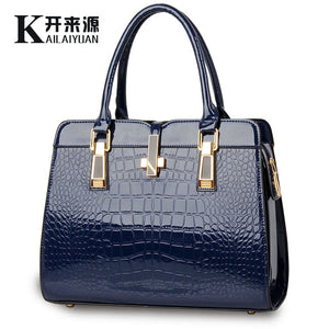 100% Genuine leather Women handbags 2019 new light leather bag female crocodile high-grade shoulder bags of western style bag
