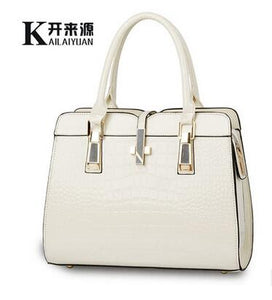 100% Genuine leather Women handbags 2019 new light leather bag female crocodile high-grade shoulder bags of western style bag
