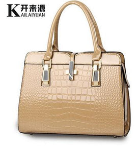 100% Genuine leather Women handbags 2019 new light leather bag female crocodile high-grade shoulder bags of western style bag