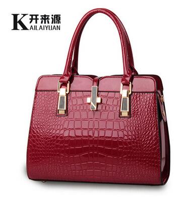 100% Genuine leather Women handbags 2019 new light leather bag female crocodile high-grade shoulder bags of western style bag