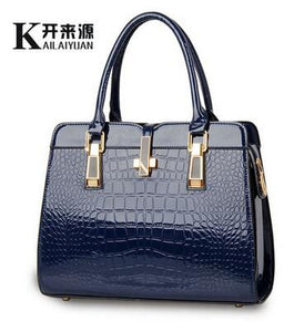 100% Genuine leather Women handbags 2019 new light leather bag female crocodile high-grade shoulder bags of western style bag