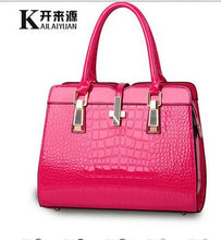 Load image into Gallery viewer, 100% Genuine leather Women handbags 2019 new light leather bag female crocodile high-grade shoulder bags of western style bag